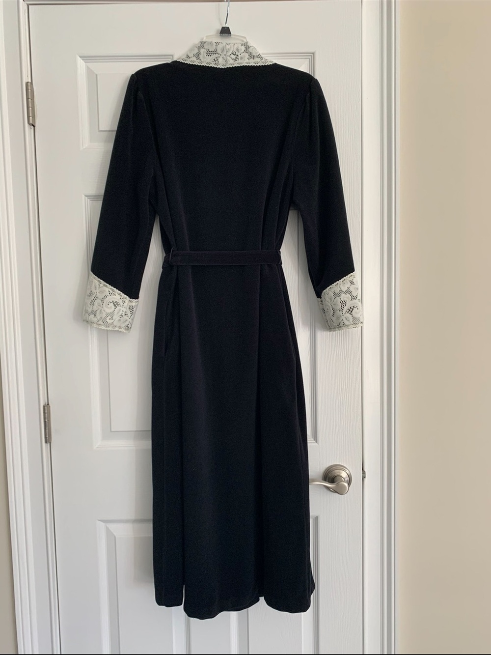 Vanity Fair Robe - Picture 6 of 10